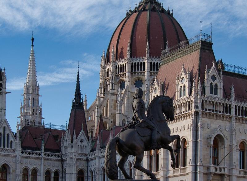 Cereri, erori și sancțiuni disciplinare.  Opoziție versus Orban în Parlamentul Ungariei |  ISW, Analiză, Alija Malanowska