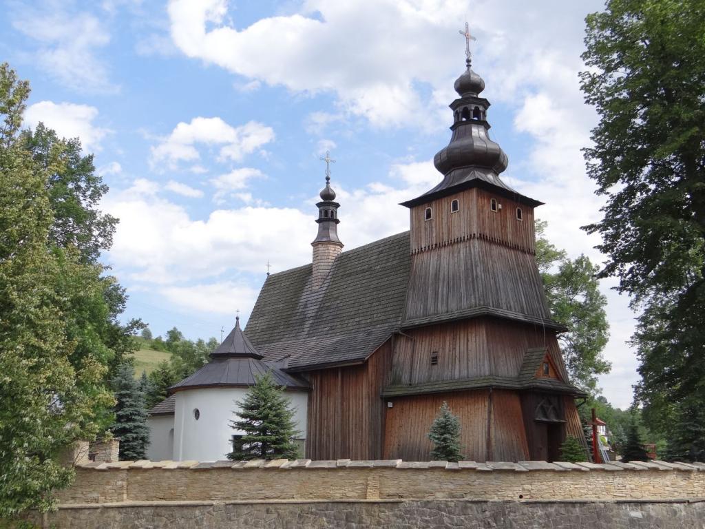 Kościół w Krużlowej Wyżnej, ufundowany w XVI w., przez Jana Pieniążka herbu Odrowąż
