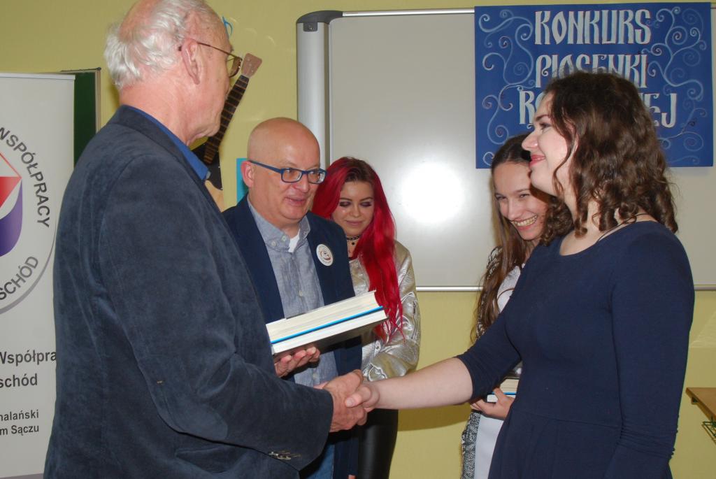 W Instytucie Języków Obcych Państwowej Wyższej Szkoły Zawodowej w Nowym Sączu odbył się I Konkurs Piosenki Rosyjskiej.