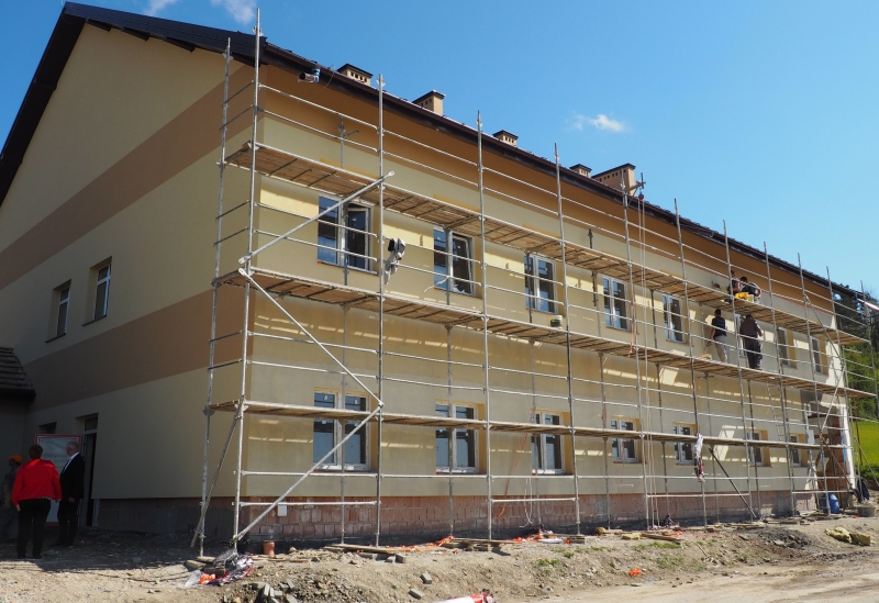 Rozbudowa szkoły w Wawrzce. Nareszcie sala gimnastyczna