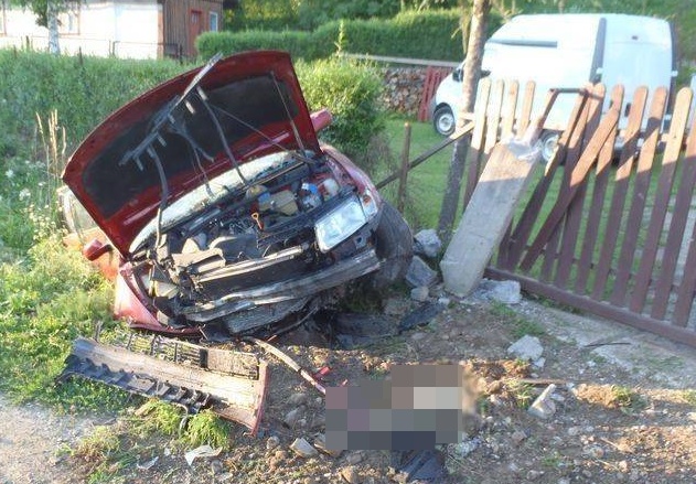 Wypadek w Olszanie. Kierowca nietrzeźwy 