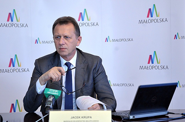 marszałek Jacek Krupa przedstawia budżet na 2016 r.