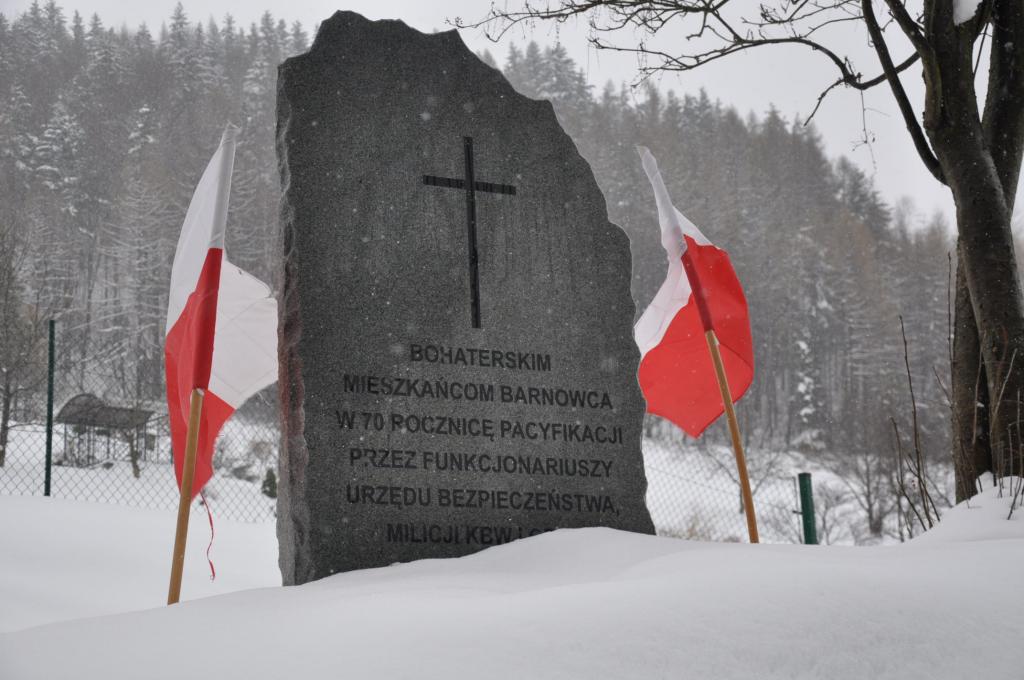 Pomnik w Barnowcu. SS