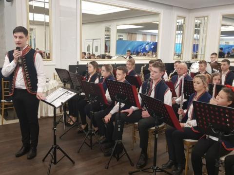 Ależ oni grali! Parafialna Orkiestra Dęta Marcinkowice muzyczną wisienką na torcie w Niskowej