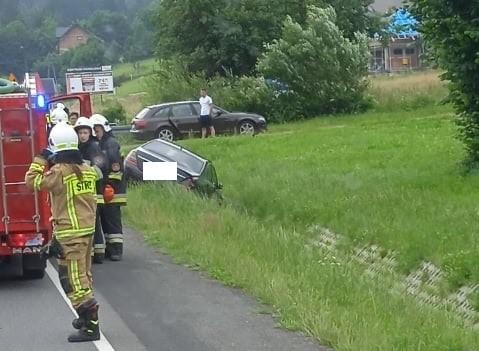 W Nowej Wsi w gminie Łabowa doszło około godziny 10 do zderzenia dwóch aut osobowych. Jedna osoba została zabrana do szpitala.