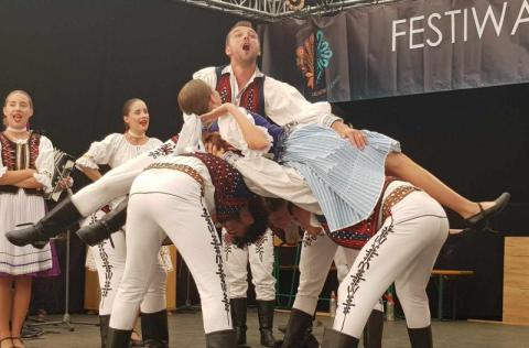 Na III Festiwalu Lachów i Górali publiczność zgotowała Zespołowi Regionalnemu „Toplan” ze Słowacji owację na stojąco