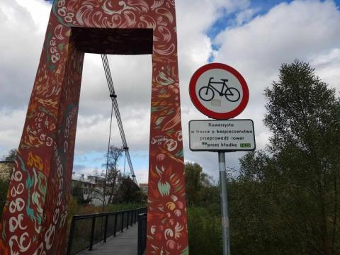 Nowy Sącz: co z tego, że jest znak, skoro rowerzyści czytać nie potrafią?
