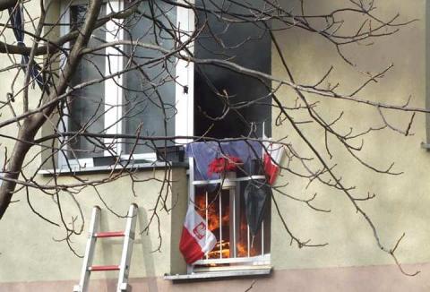 Z ostatniej chwili: pożar w bloku przy ul. Broniewskiego. Trwa akcja ratunkowa