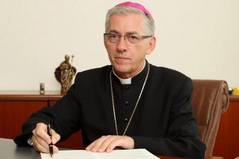 Arcybiskup Wiktor Skworc złożył rezygnację. W tle śledztwo Watykanu 