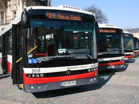 Nowy Sącz: Przez korki nawet autobusy MPK wypadają z rozkładu! Jak to możliwe?