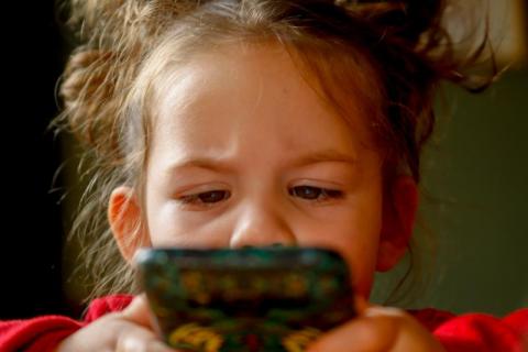 Konstancja Frączek: cyfrowa rewolucja. Co oznacza dla naszych dzieci?