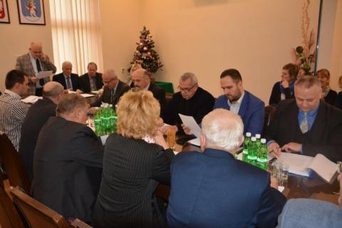 Chełmiec: Dlaczego pięciu radnych nie kupiło "rekordowego budżetu"?