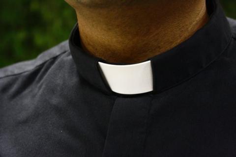 Ksiądz z nowosądeckiej parafii oskarżony o molestowanie ministranta 