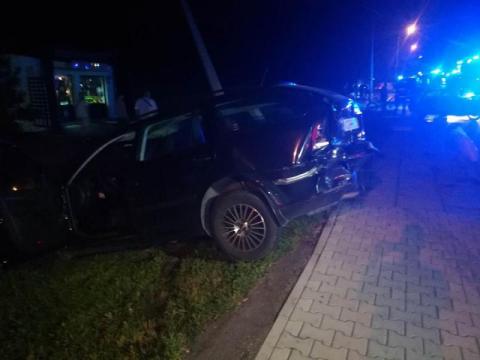 Na ul. Lwowskiej auto zatrzymało się na latarni. Kierowca trafił do szpitala