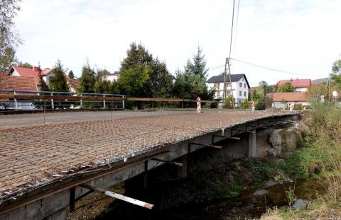 Powiat inwestuje: trwa budowa mostu w Zagorzynie [ZDJĘCIA] 