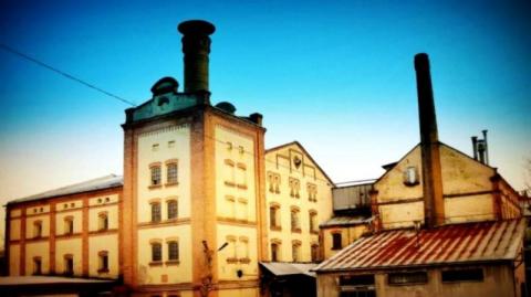 Piwny biznes w Grybowie w czasach zarazy z prezesem uwięzionym na Słowacji