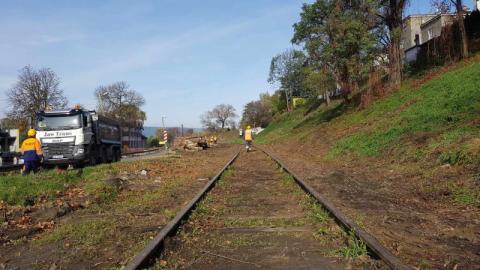 Nowy Sącz: TORPOL od budowy torów się tłumaczy z wtargnięcia do ogrodów przy Tatrzańskiej