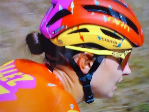 Kolarka Agnieszka Skalniak-Sójka, najlepsza w górach, najbardziej waleczna zawodniczka 6. etapu Tour de France Femmes