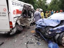 Dramatyczny wypadek na "sądeckiej drodze śmierci" w Witowicach. Aż siedem osób rannych [ZDJĘCIA]