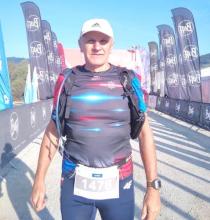 Ma 59 lat, jest weteranem Festiwalu Biegowego. W piętnastym, jubileuszowym wystartuje w Górskim Koral Maratonie