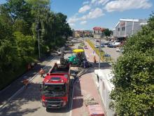 Nowy Sącz: leje się asfalt na Nawojowskiej. Zobaczcie postęp prac
