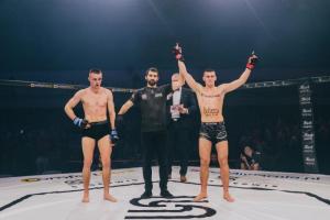 Robert Ruchała wygrał drugą walkę w zawodowym MMA